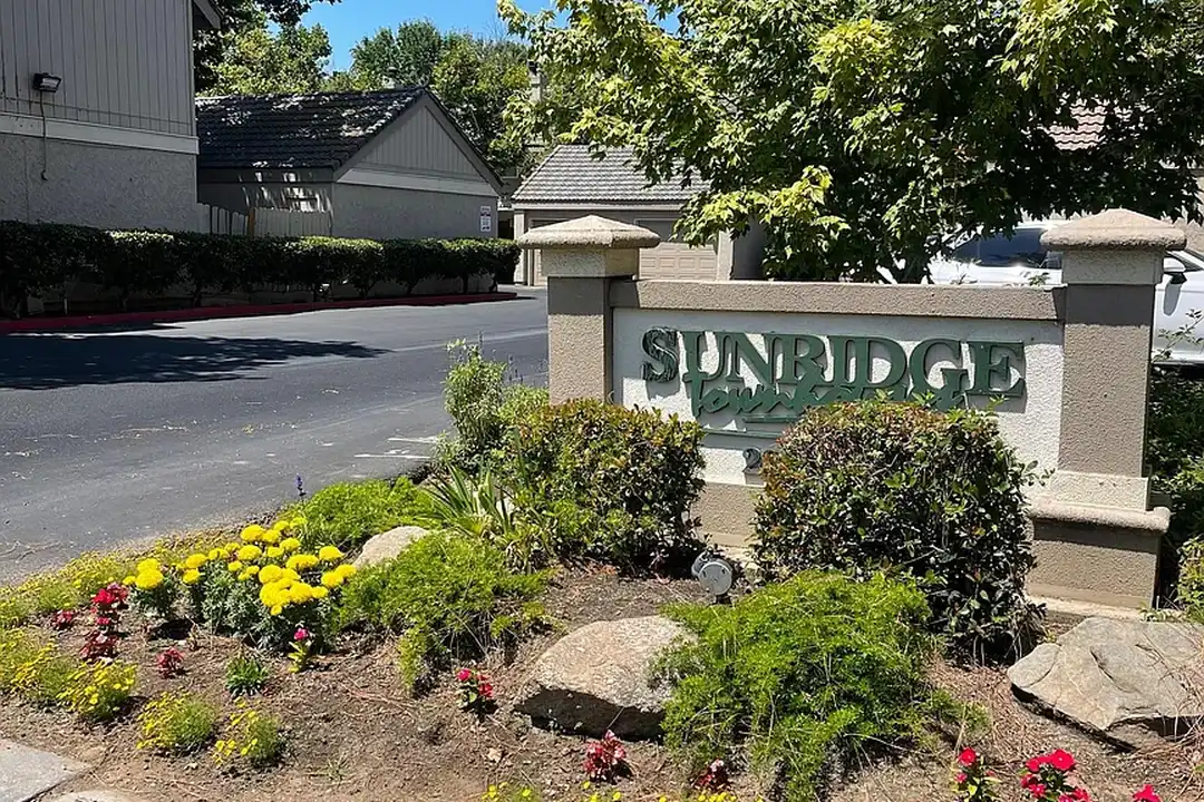 Sunridge Townhomes – photo 1
