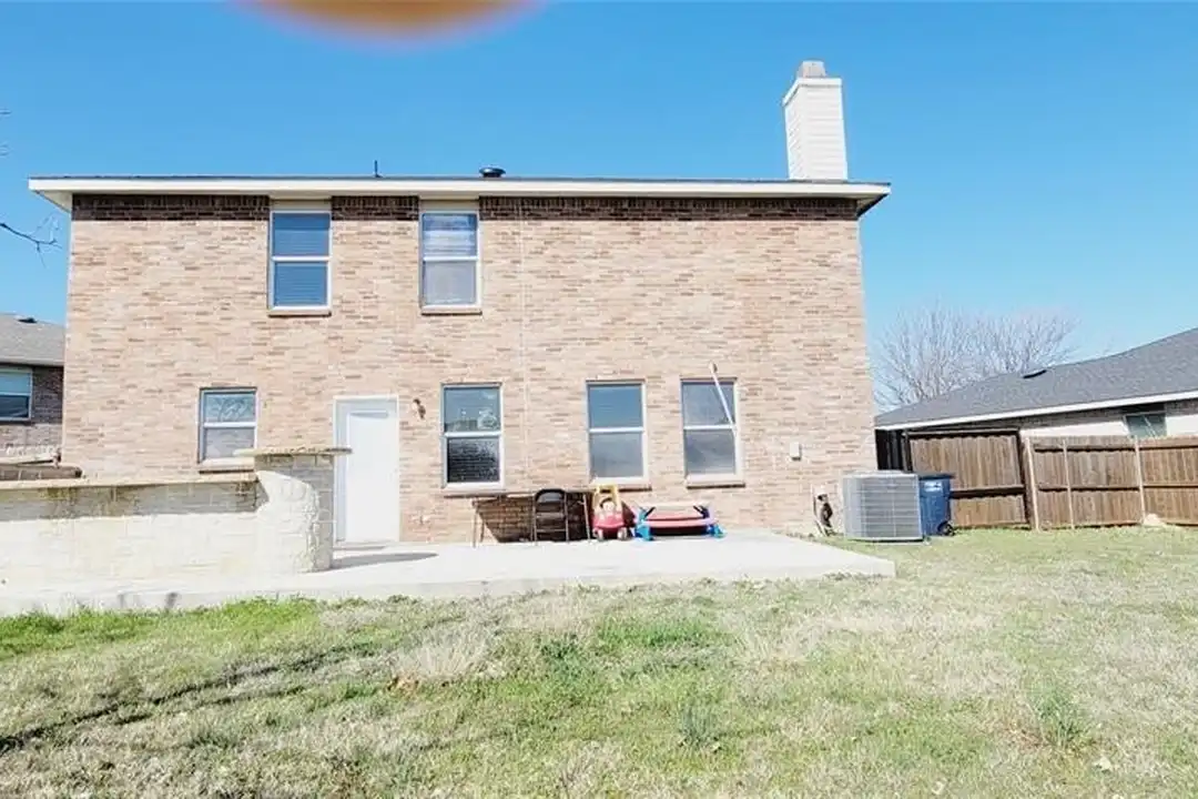 House in Fort Worth - View 2