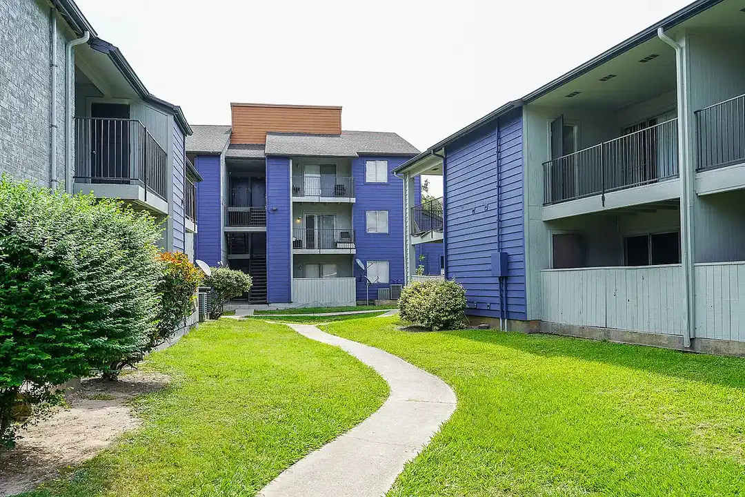 Trenton Place – photo 1