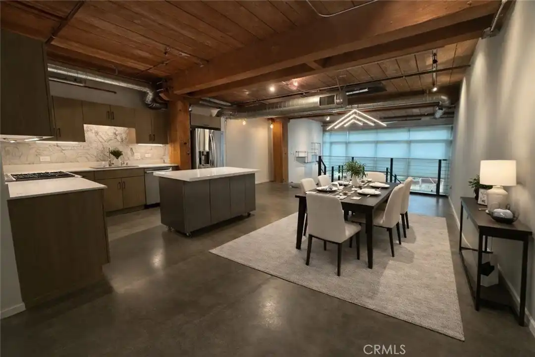 Apartment in Los Angeles, Arts District, Downtown - View 5