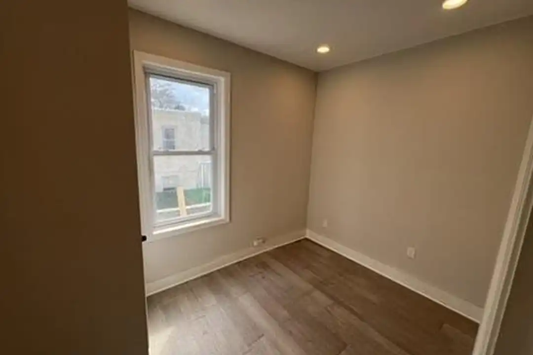 House in Philadelphia - View 4