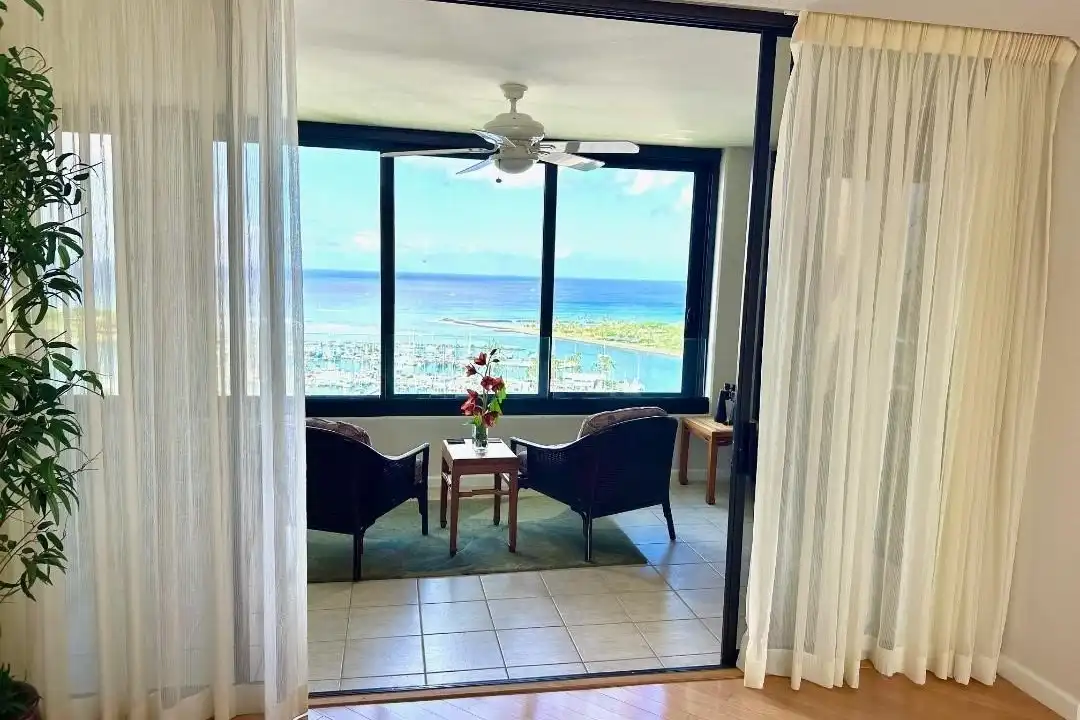 1650 Ala Moana Blvd #2711 - More