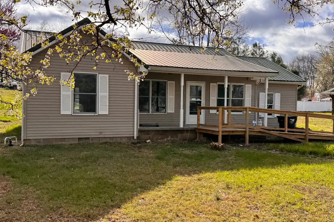 109 Illini Ct – photo 1 of 15