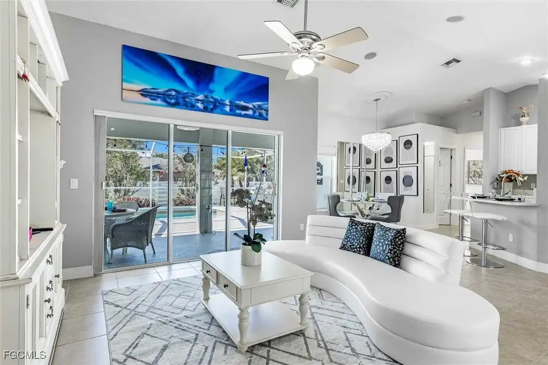 310 SE 47th St - View 6