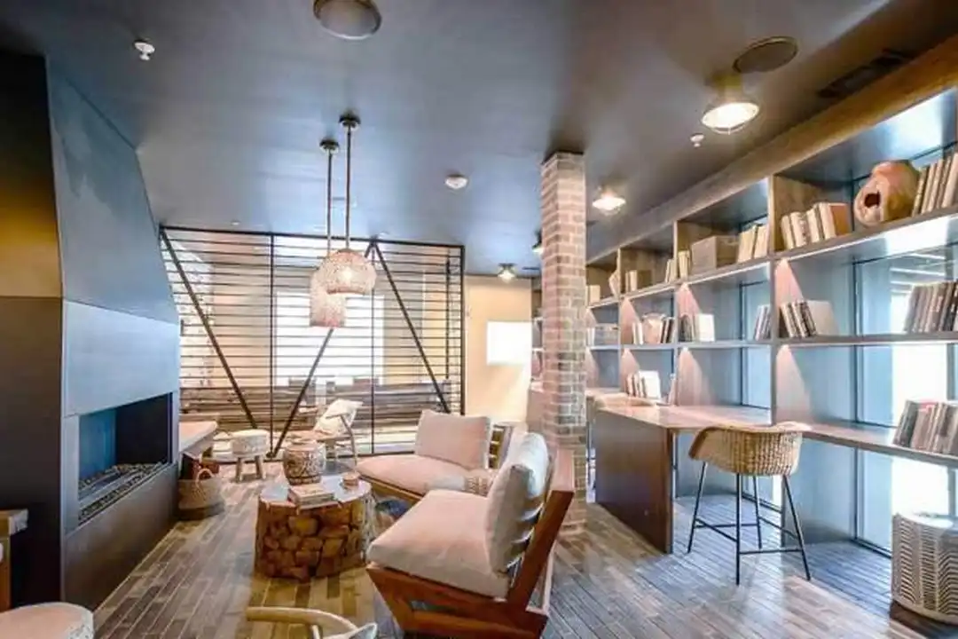 4216 Sloane St - View 2