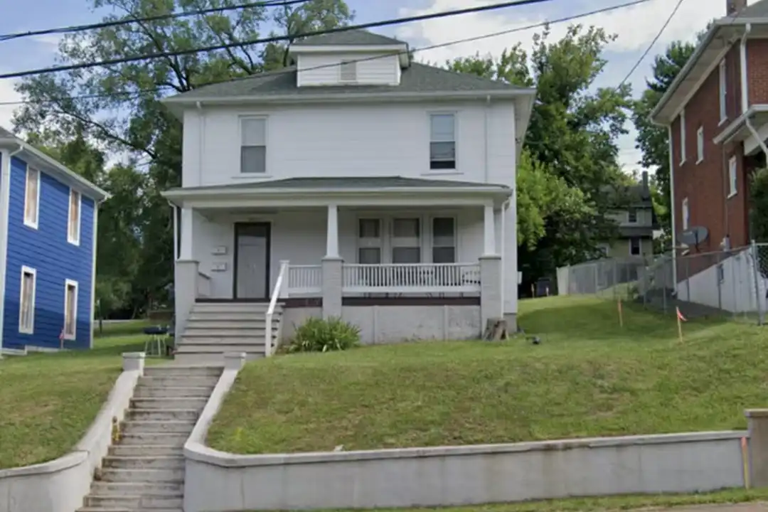 1121 Gilmer Ave NW – photo 1