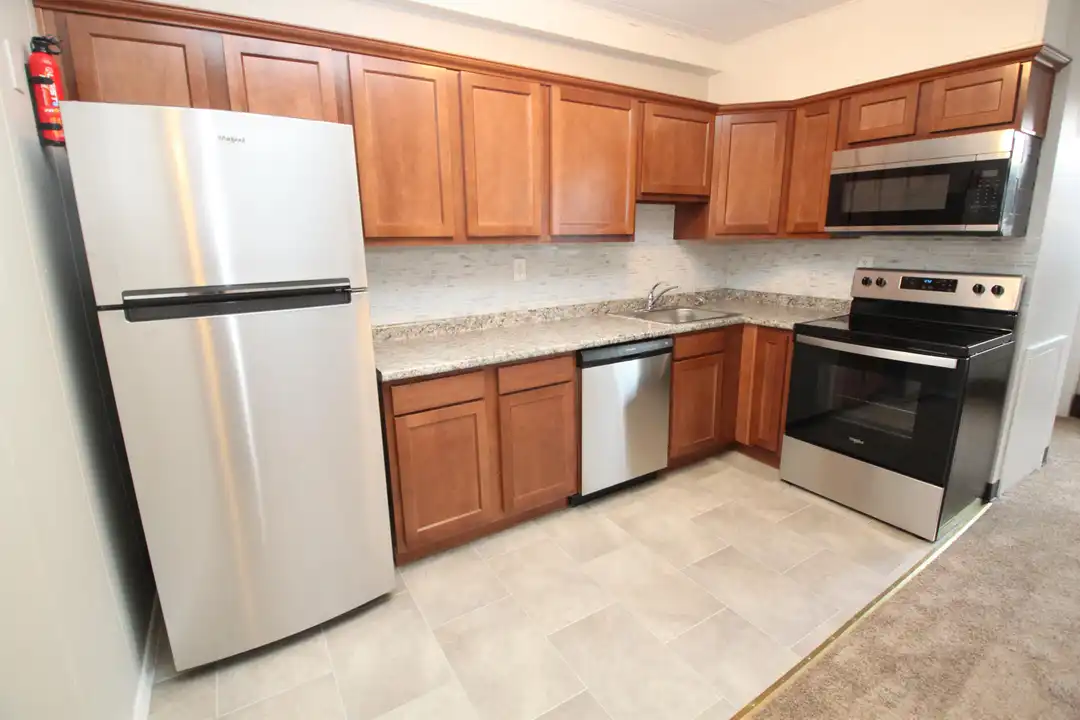 504 Orchard Ave unit 3 – photo 1 of 10