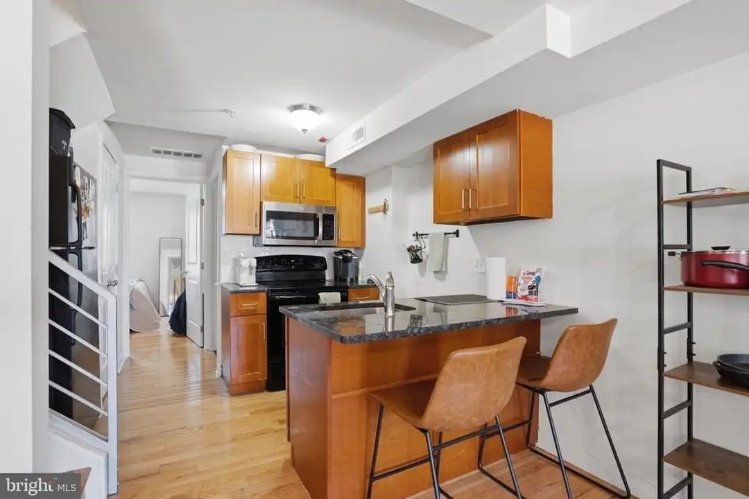 Apartment in Philadelphia - View 5