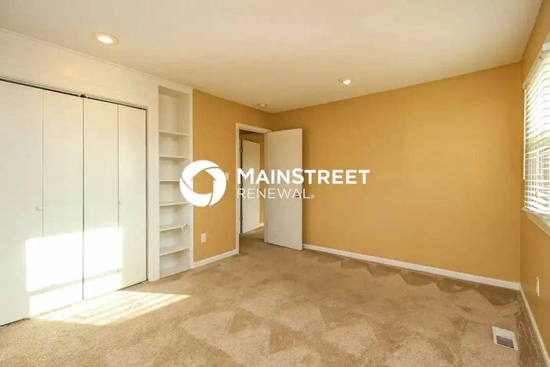 14412 Wilshire Cir - More
