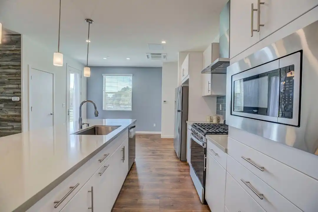 242 Log Pond Ln - More