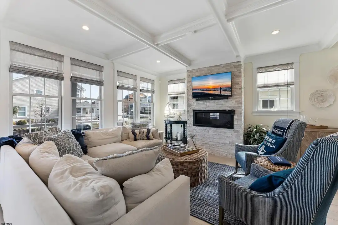 202 N Union Ave - View 2