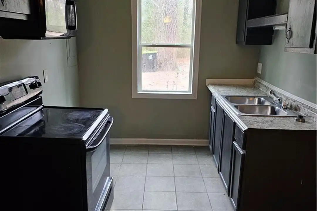 Apartment in Fayetteville - View 2