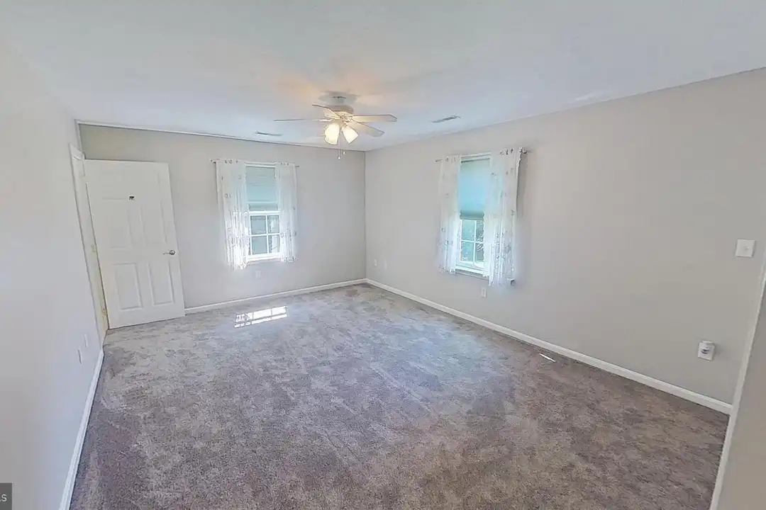 1377 Village Dr unit 17 - More