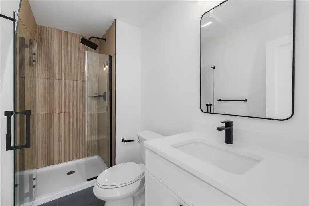4 Melrose St unit 4 - More