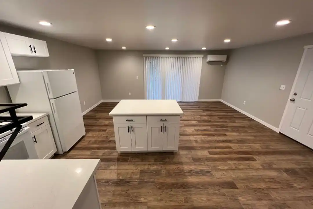 2400 20th Ave NW - View 3
