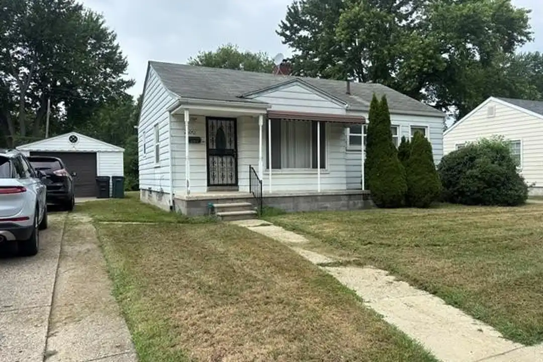 23071 Ithaca St – photo 1 of 27