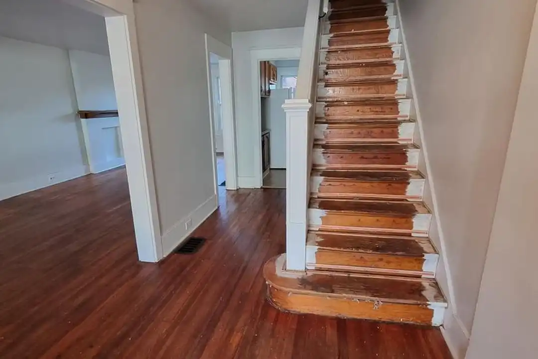200-222 Laurel Ave unit 207 - View 5
