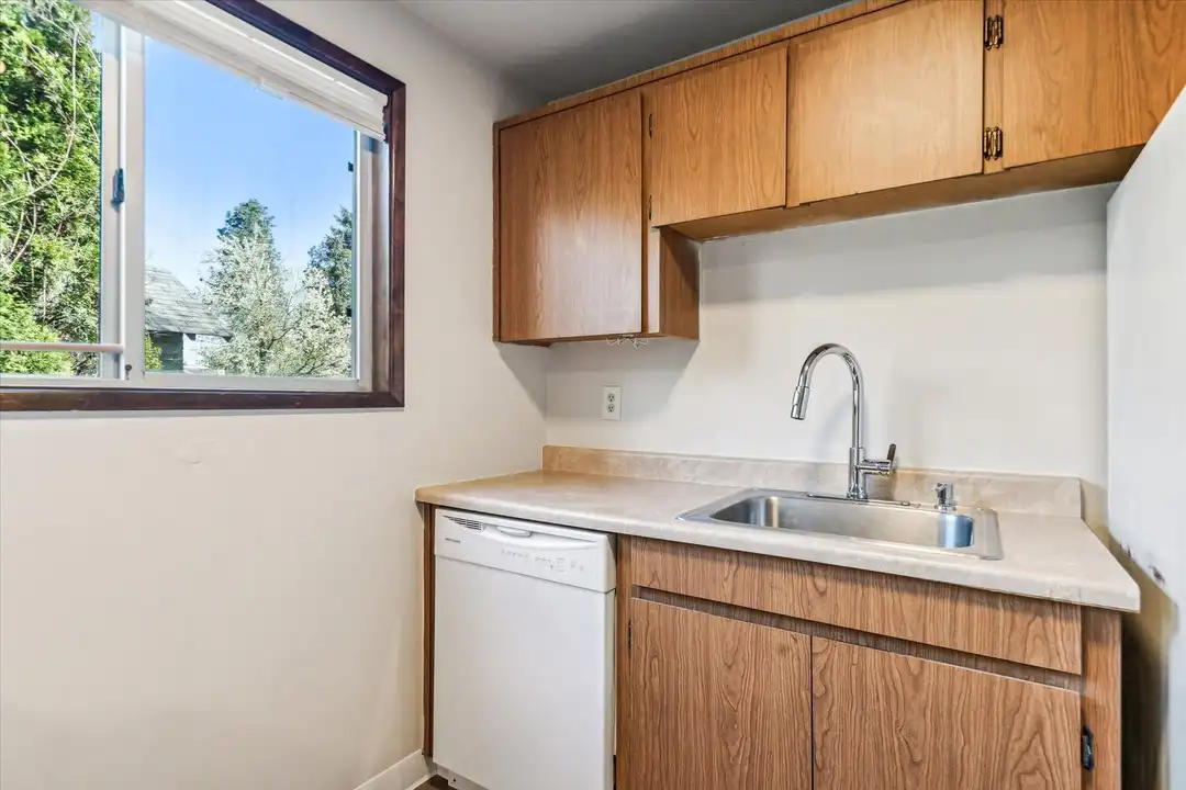 5847-5855 SE Holgate Blvd unit 5855 - View 4