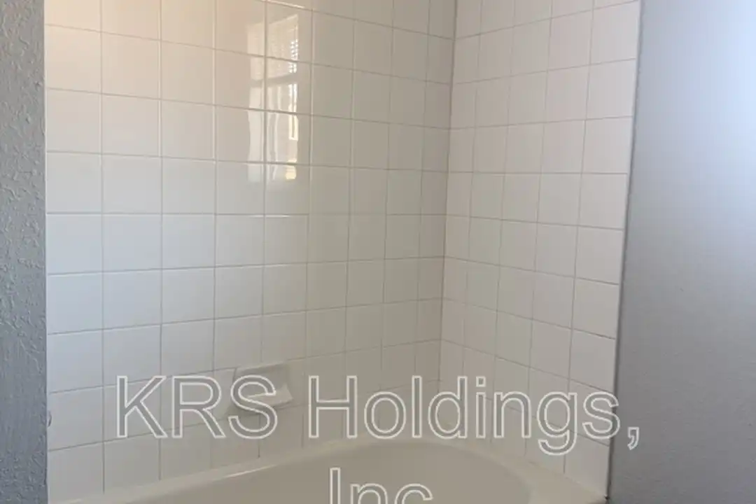 4101 Newsome Dr - View 3
