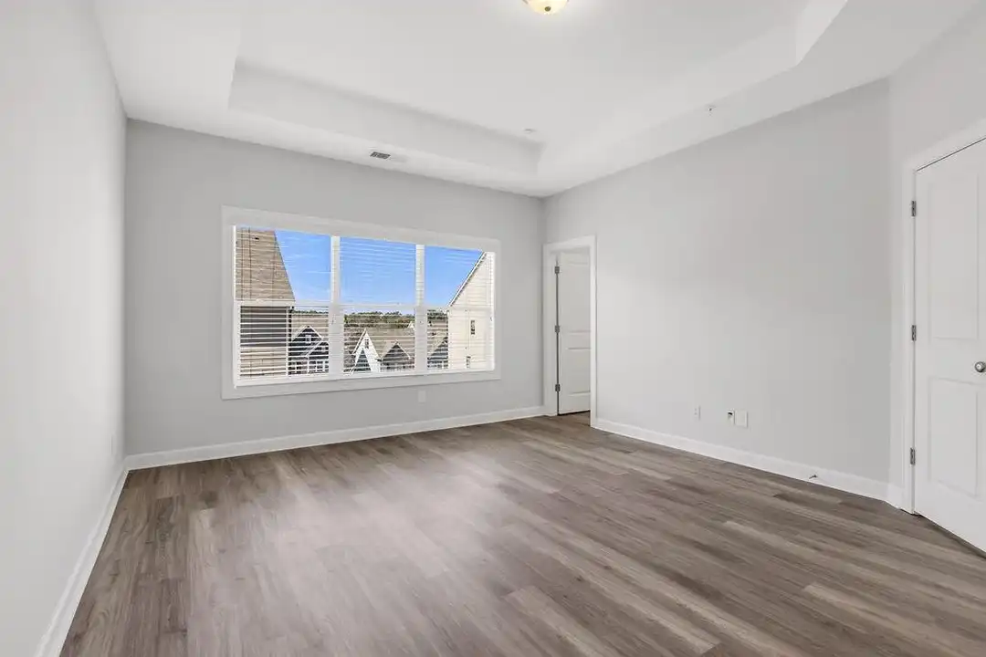2761 Bell Dr SE - View 5