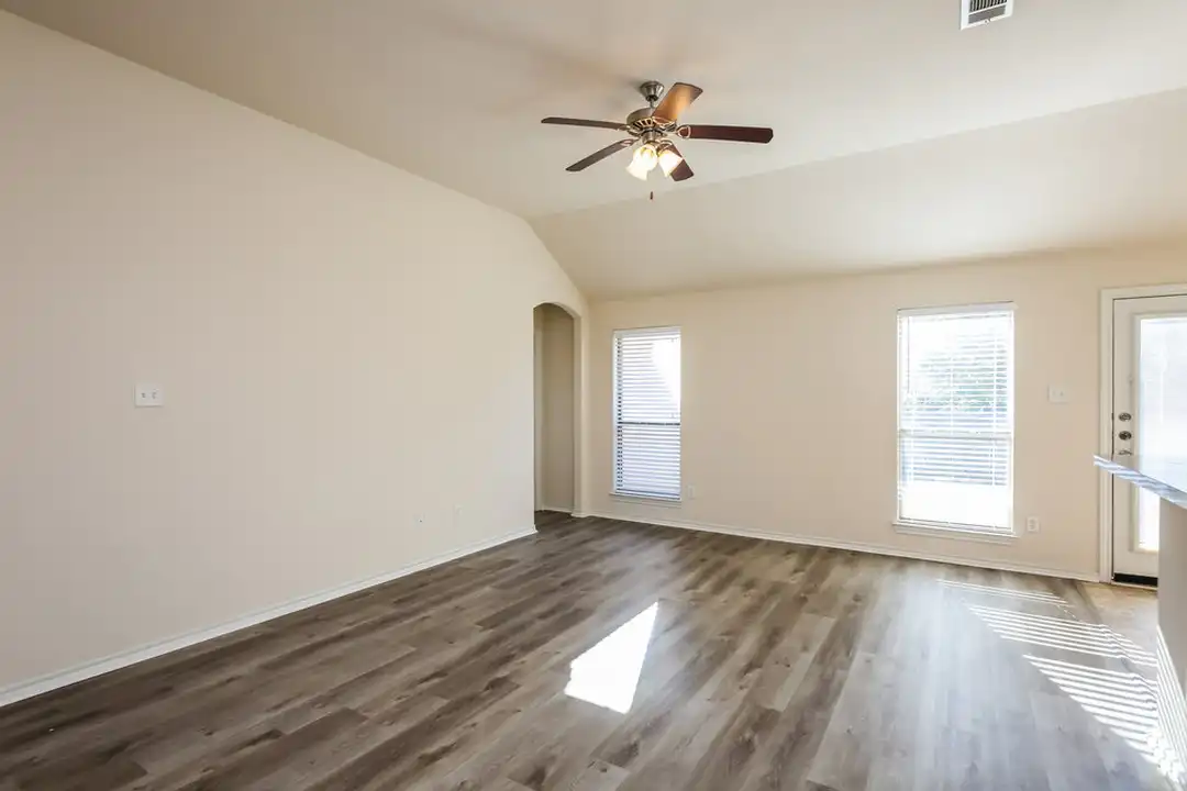 4913 Caraway Dr - View 3