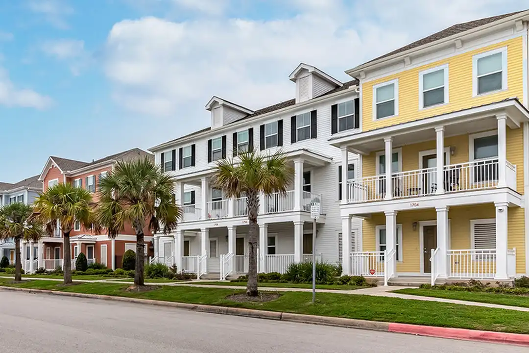 1526 Harborside Dr - View 2