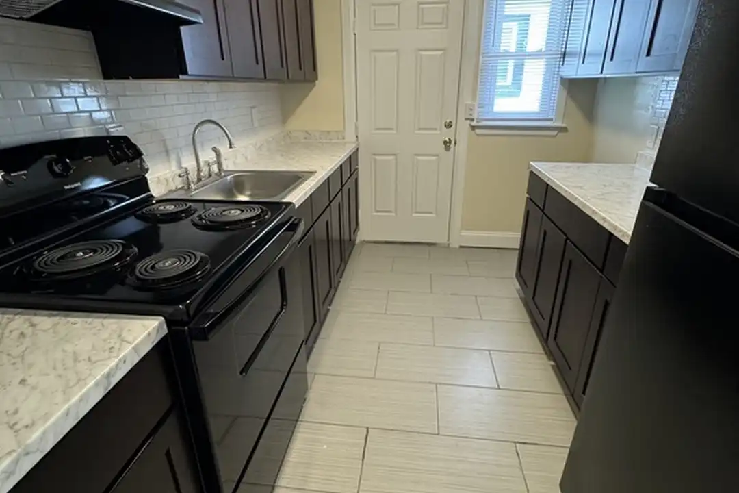 408 S West St - View 2