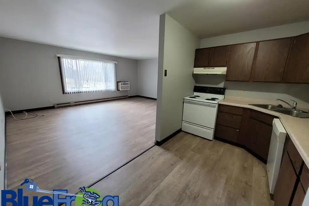 2108 Marathon Ave unit 6 - View 2