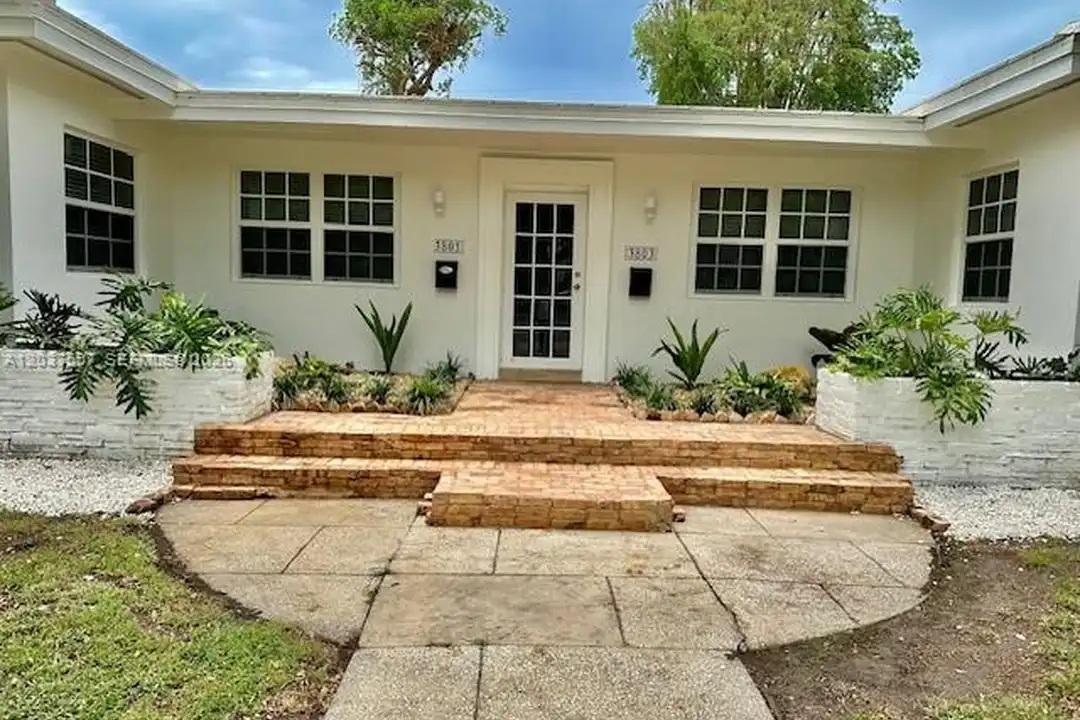 House in Coral Gables - View 4