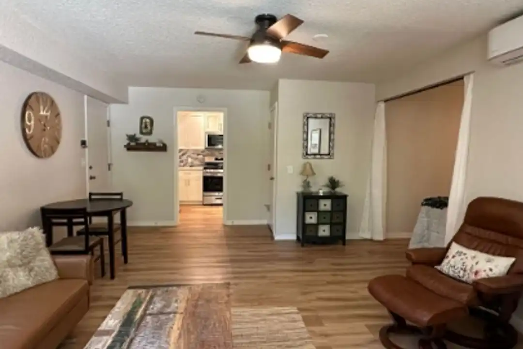 18770 Broadhurst Dr - View 5