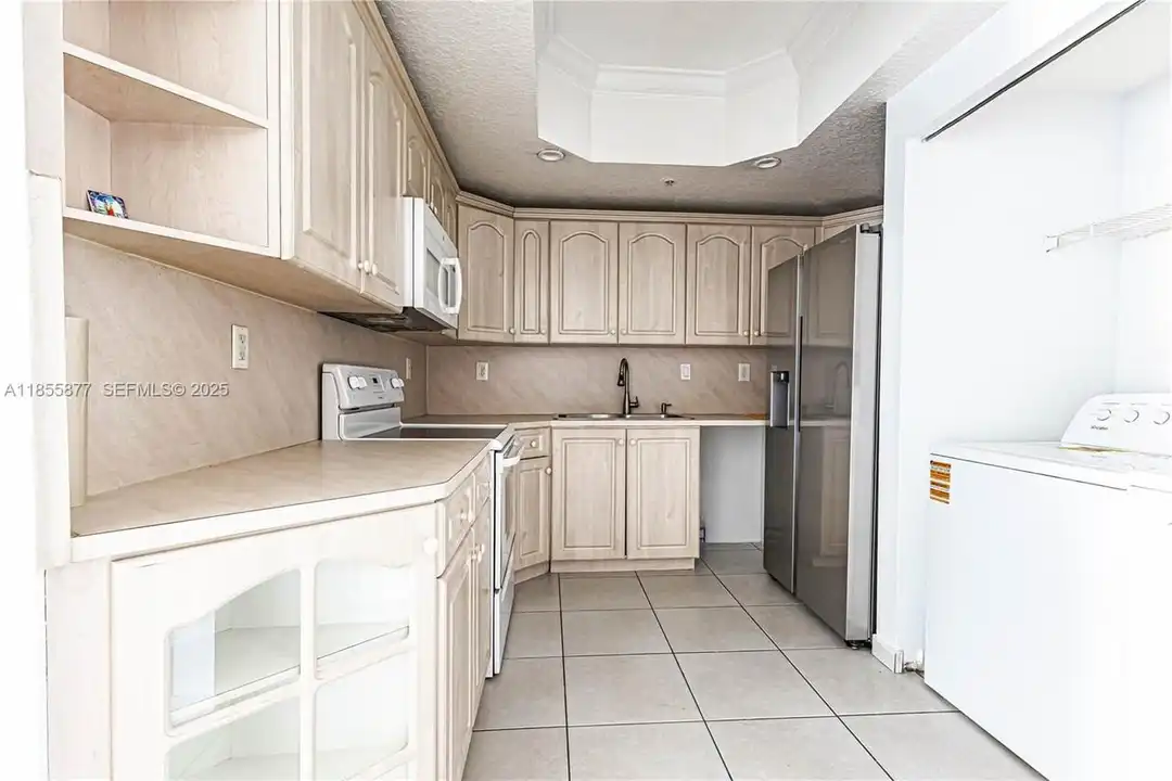 17405 NW 75th Pl unit #110 - View 2