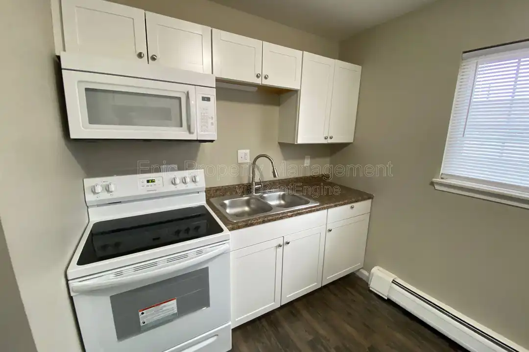 17020 Raupp Rd unit 108 - View 2