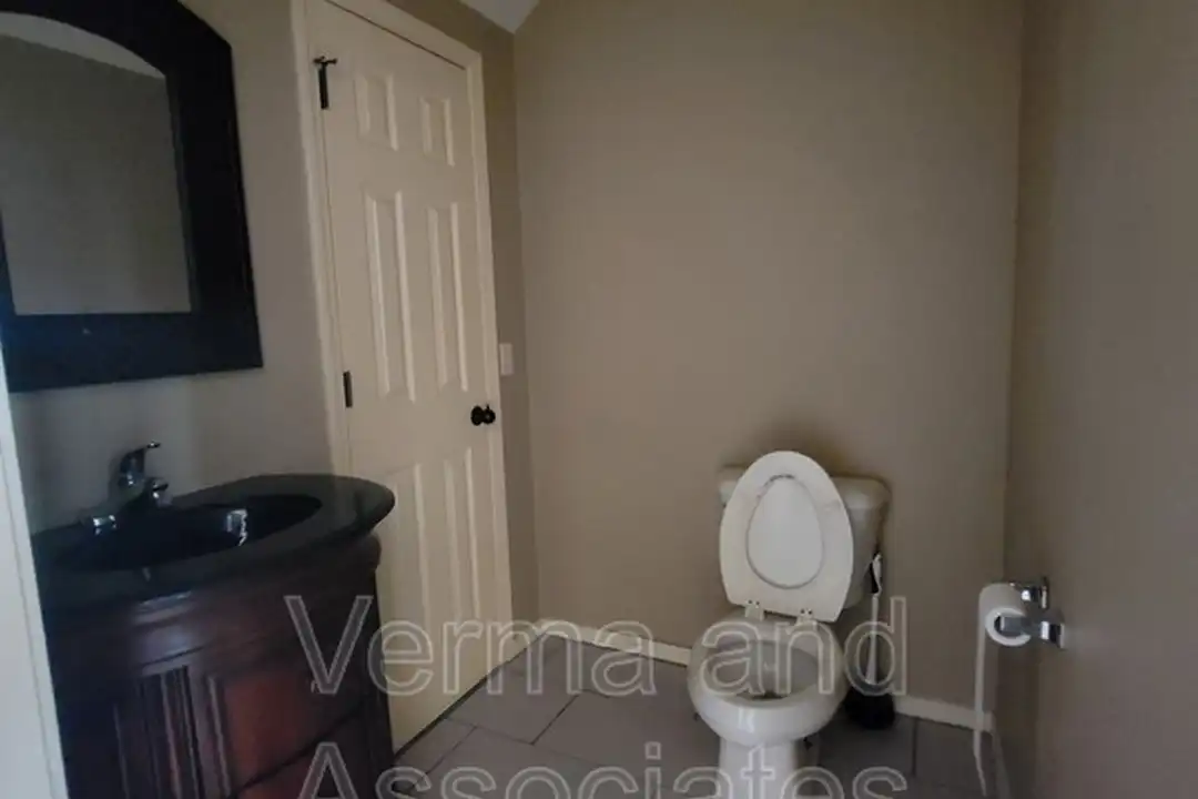 192 Fair St unit 198 - View 4