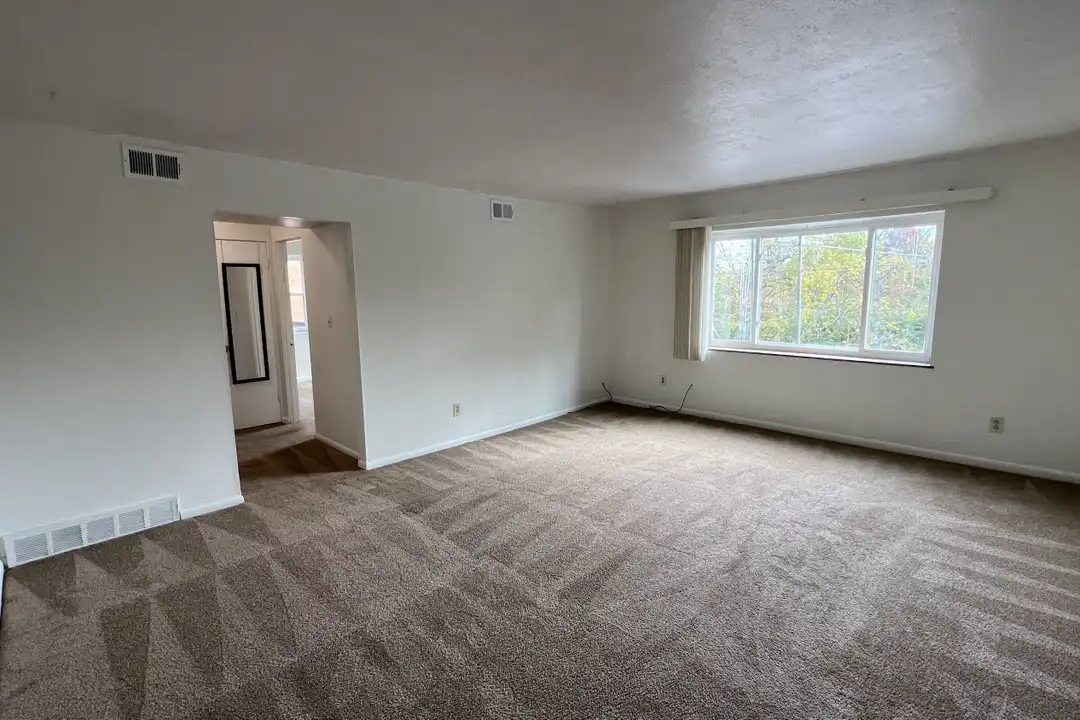200 Solon Rd unit 3 – photo 1