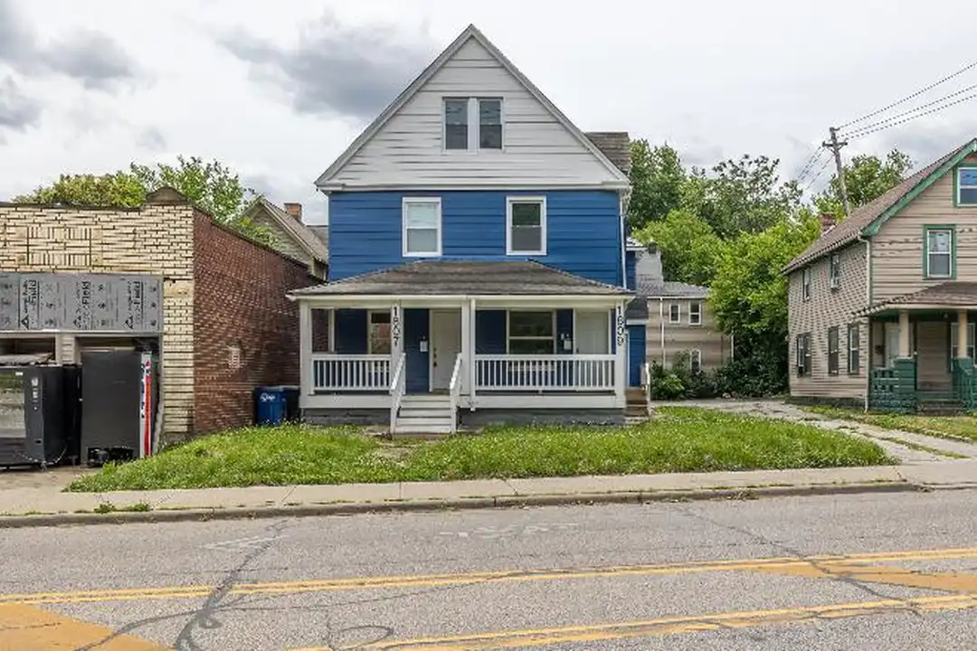 1807 Denison Ave – photo 1