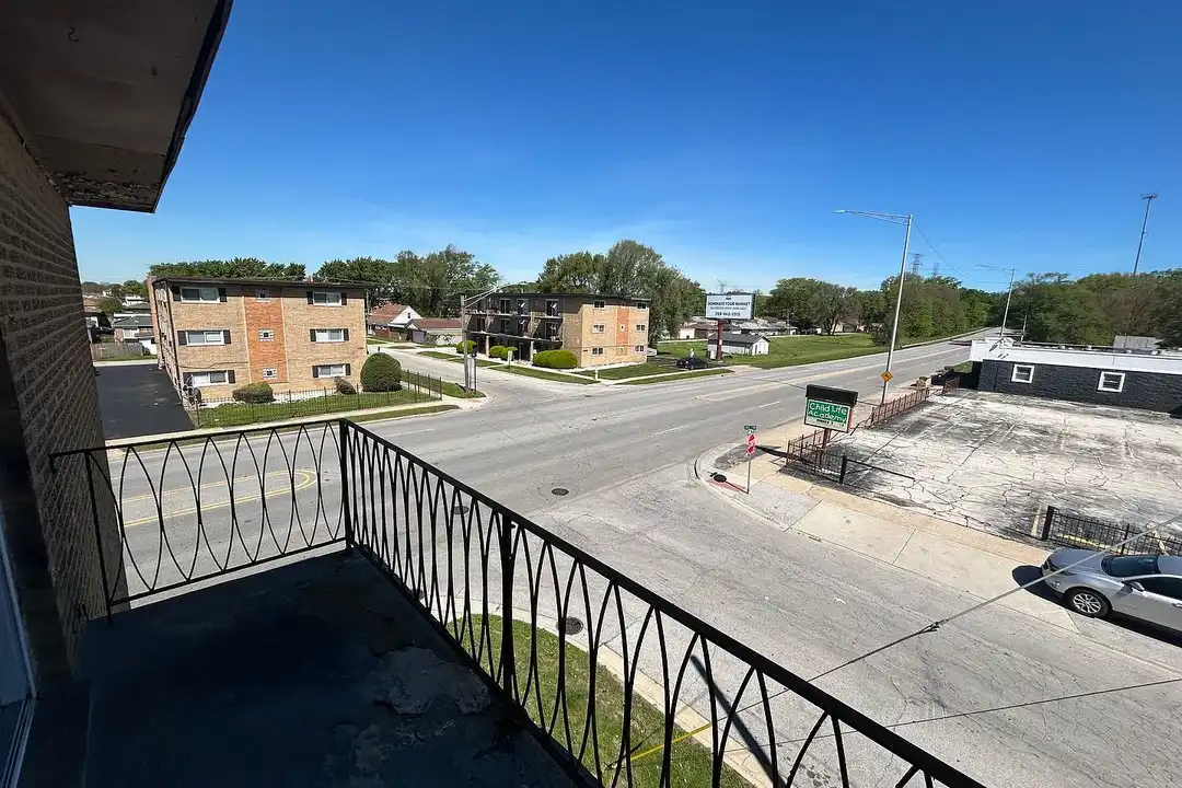 14501 Torrence Avenue – photo 1 of 10