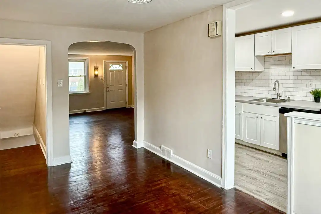 116 W Berkley Ave - View 6