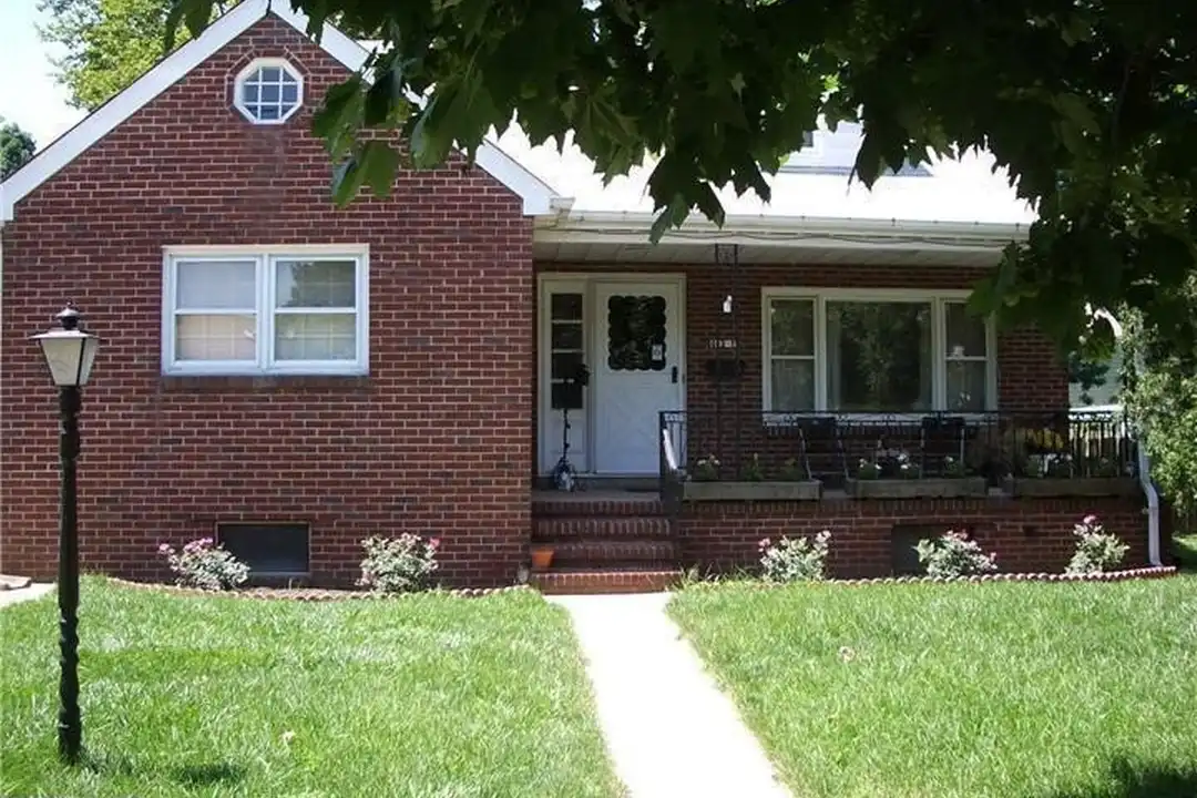 421 Connecticut Ave – photo 1