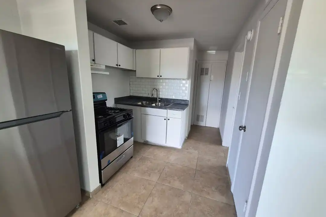 2053 N Alvernon Way unit AL2053-9 - View 2