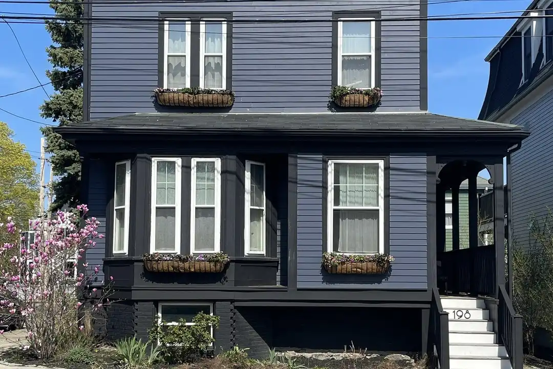 198 Byron St – photo 1