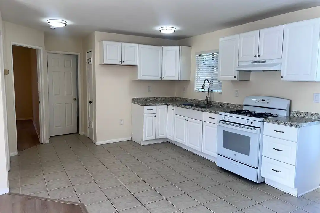 1117 Euclid Ave unit 1 – photo 1