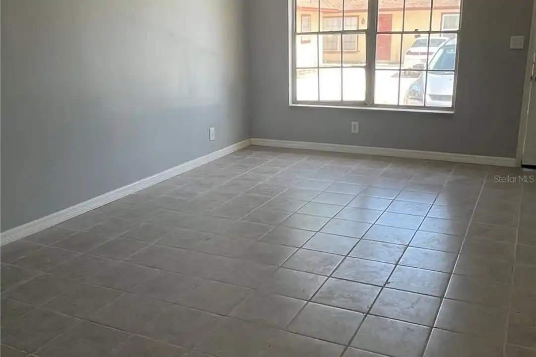 2009 N Kelley Ave - View 2