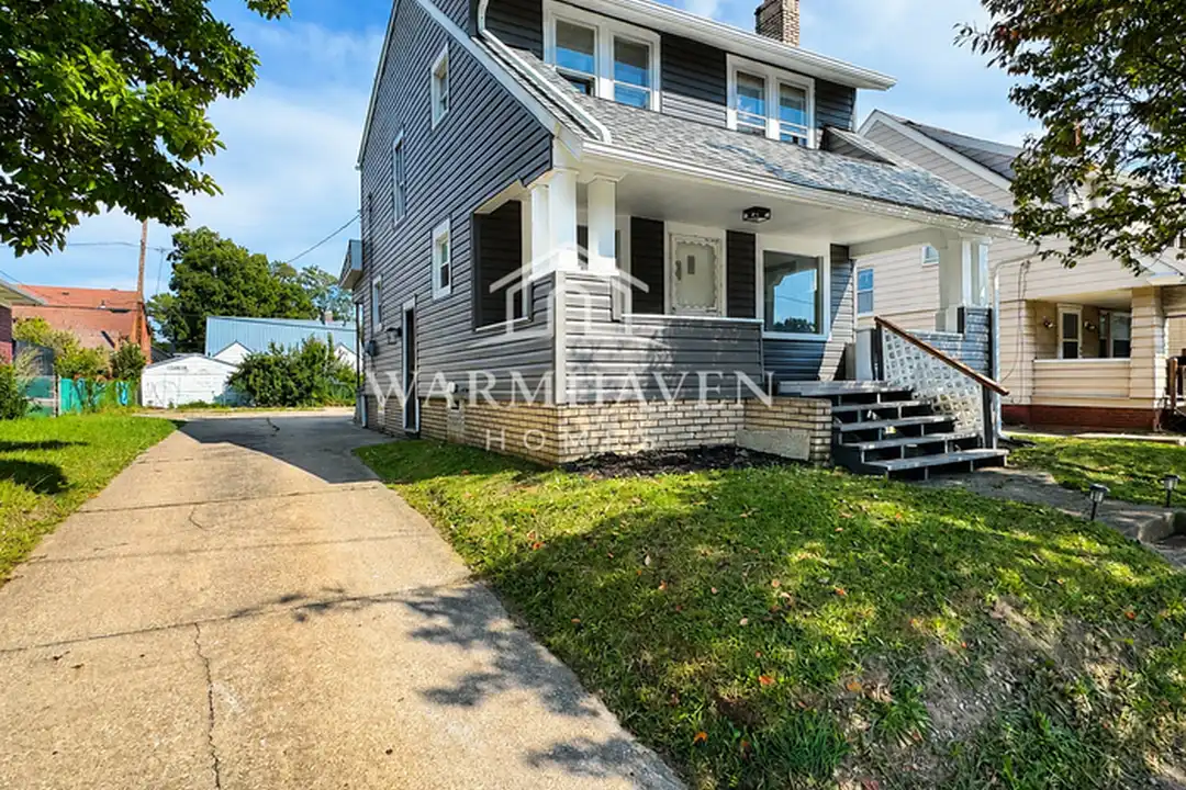 1203 N Main St – photo 1