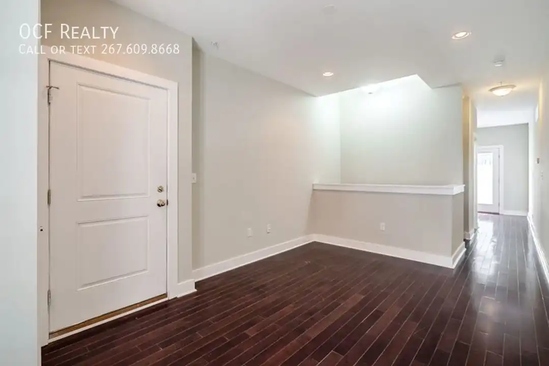 Apartment in Philadelphia, Schuylkill, South Philadelphia - View 2