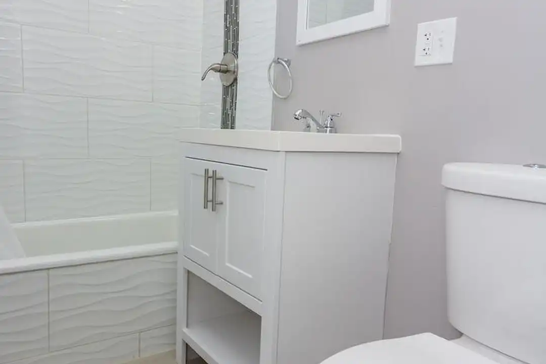 1642 W 81st St - View 3