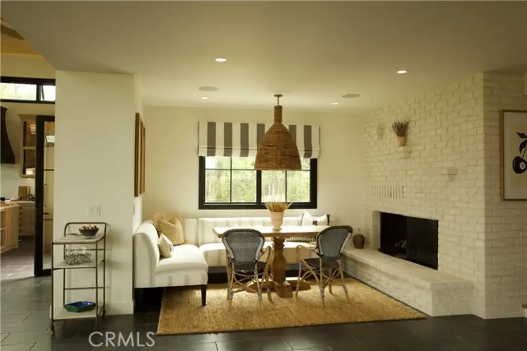 2575 Park St - View 3