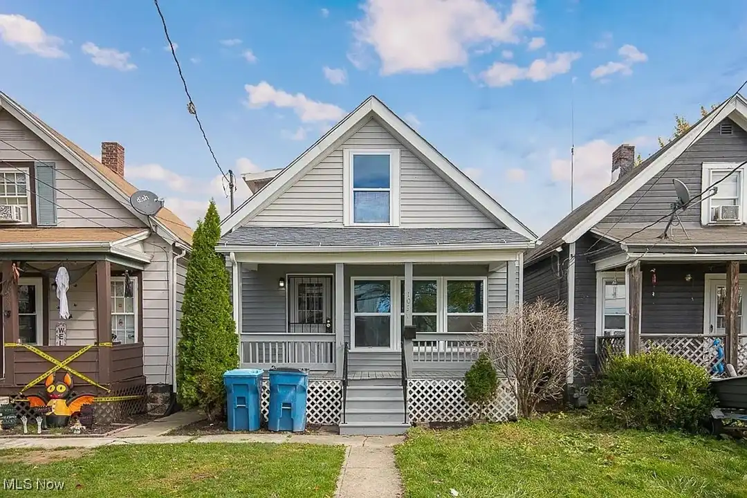 1037 Washington Ave – photo 1