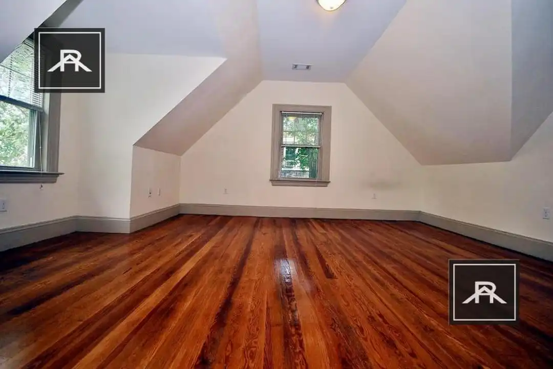 Apartment in Boston - View 5