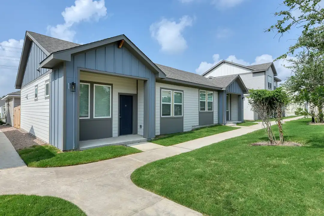 House in San Antonio, Potranco Run, Bexar - More