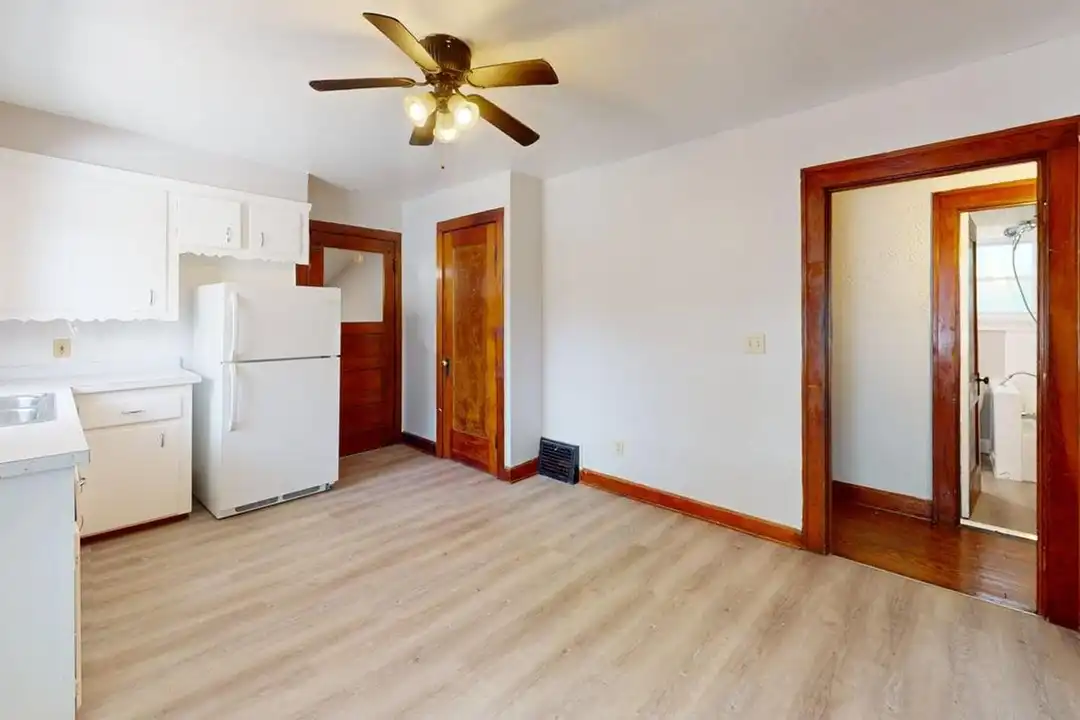1377 Nichols Ave – photo 1